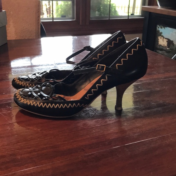 Shoes - Picture 2 of 3